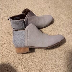 Toms Light Gray Ankle Booties